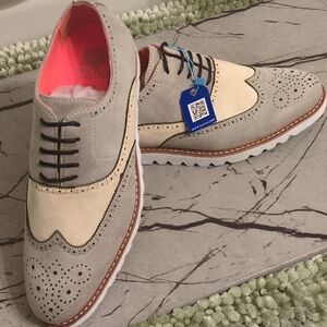Men's Two-Tone Wingtip Brogues